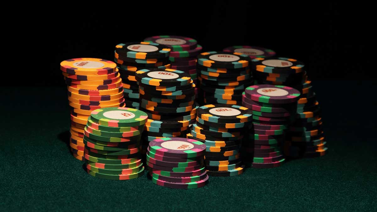 Tìm Hiểu Các Loại Chip Poker Phổ Biến Cùng 68gamebai